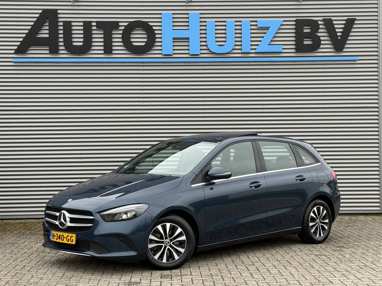 Mercedes-Benz B-klasse - 200 Business Solution Stoelverwarming Panoramadak LED Carplay Achteruitrijcamera - AutoWereld.nl