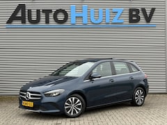 Mercedes-Benz B-klasse - 200 Business Solution Stoelverwarming Panoramadak LED Carplay Achteruitrijcamera