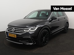 Volkswagen Tiguan - 1.5 TSI R-Line | TREKHAAK | APPLE CARPLAY | SFEERVERLICHTING | ADAPTIEVE CRUISE CONTROL |