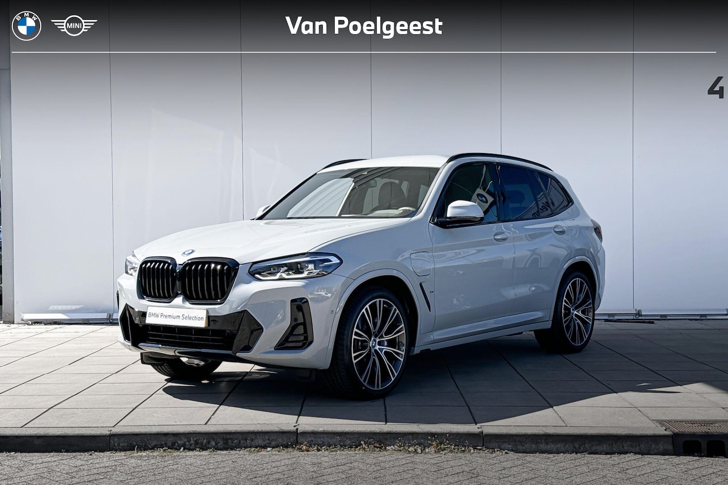 BMW X3 - xDrive30e M-Sport 21 Inch / Getinte Ramen Achter / Binnen & Buitenspiegel Automatisch Dimm - AutoWereld.nl