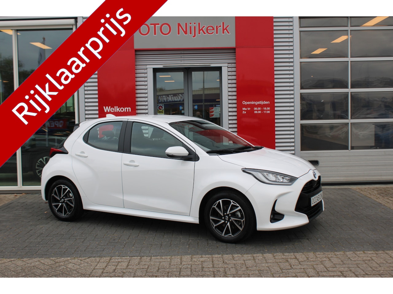 Toyota Yaris - 1.5 Hybrid Dynamic *Met trekhaak!* - AutoWereld.nl