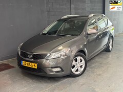 Kia Cee'd Sporty Wagon - 1.4 CVVT Seven Navigatie Airco Nieuwe apk