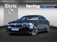 BMW 5-serie - Sedan 520i | M Sportpakket | Panodak | Harman Kardon | Trekhaak | Driving Assistant Plus |