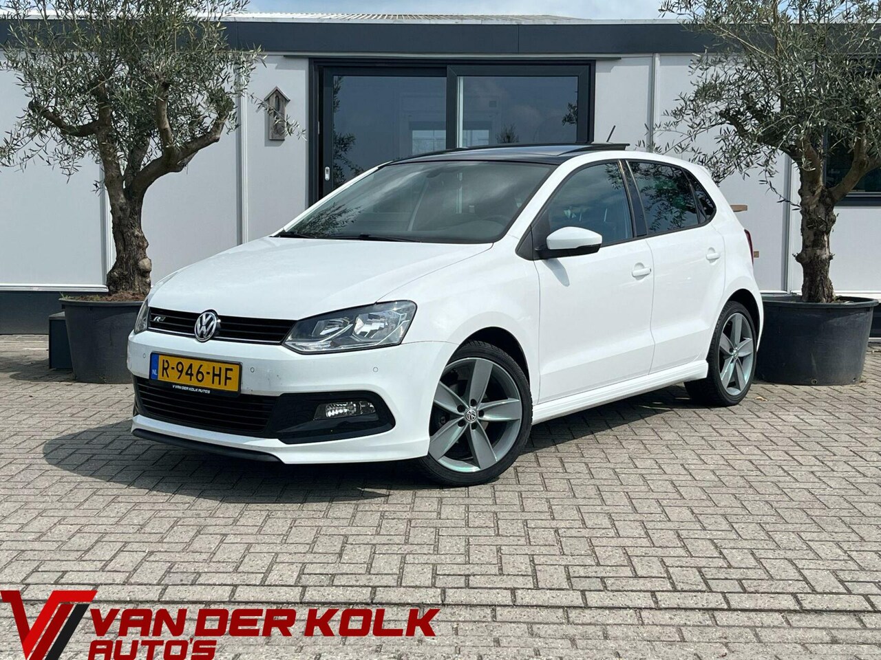 Volkswagen Polo - 1.0 R-Line In/Exterieur Panorama Alcantara Cruise Stoelverwarming - AutoWereld.nl