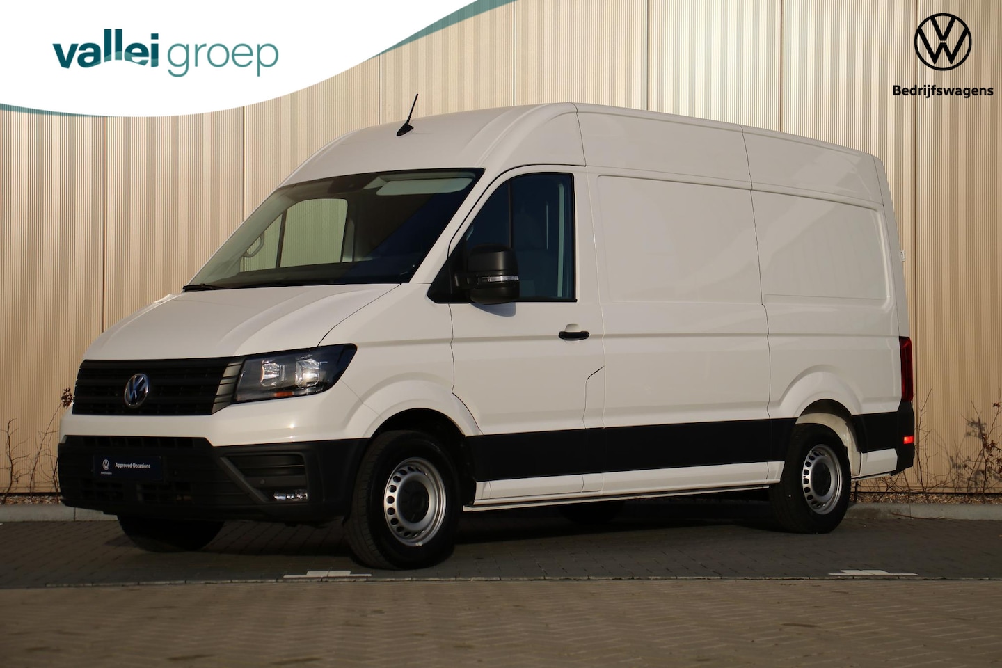 Volkswagen Crafter - 30 2.0 TDI 140PK L3H3 Comfortline | Trekhaak | 3-Zits | Parkeersensoren voor/achter | Crui - AutoWereld.nl