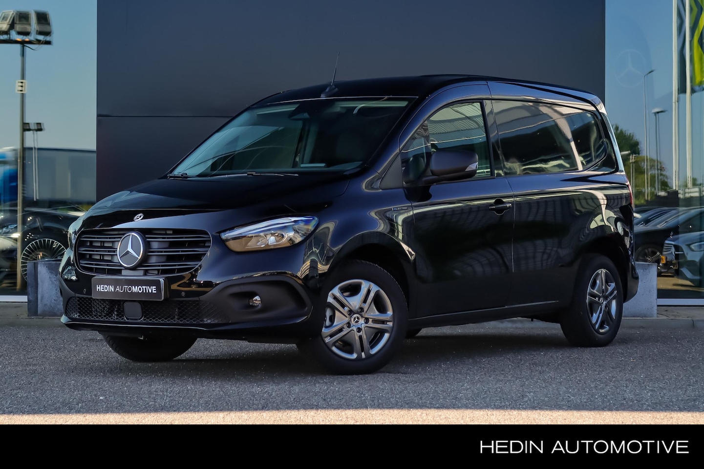 Mercedes-Benz eCitan - L1 Pro | Parkeerpakket | Winterpakket | Lichtpakket - AutoWereld.nl