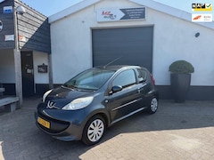 Peugeot 107 - 1.0-12V XS