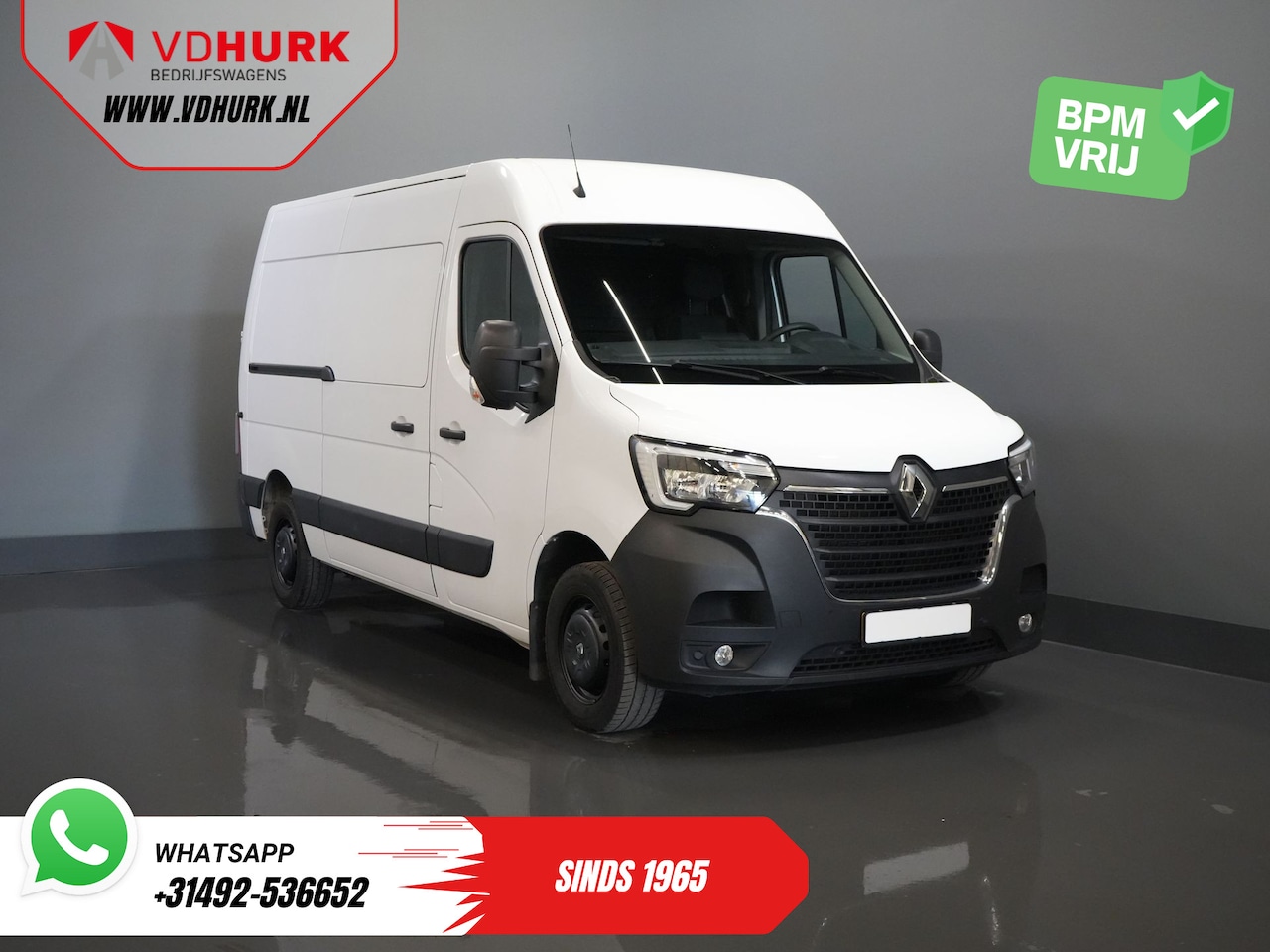 Renault Master - T35 2.3 dCi 135 pk L2H2 BPM VRIJ! NL auto/ 270Gr.Deuren/ 2.5t Trekverm./ Carplay/ Navi/ PD - AutoWereld.nl