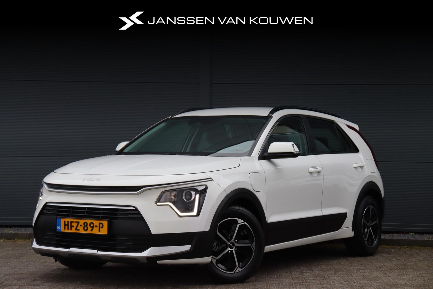 Kia Niro - 1.6 GDi PHEV Edition 7 Achteruitrijcamera Stoelverwarming Navigatie - AutoWereld.nl