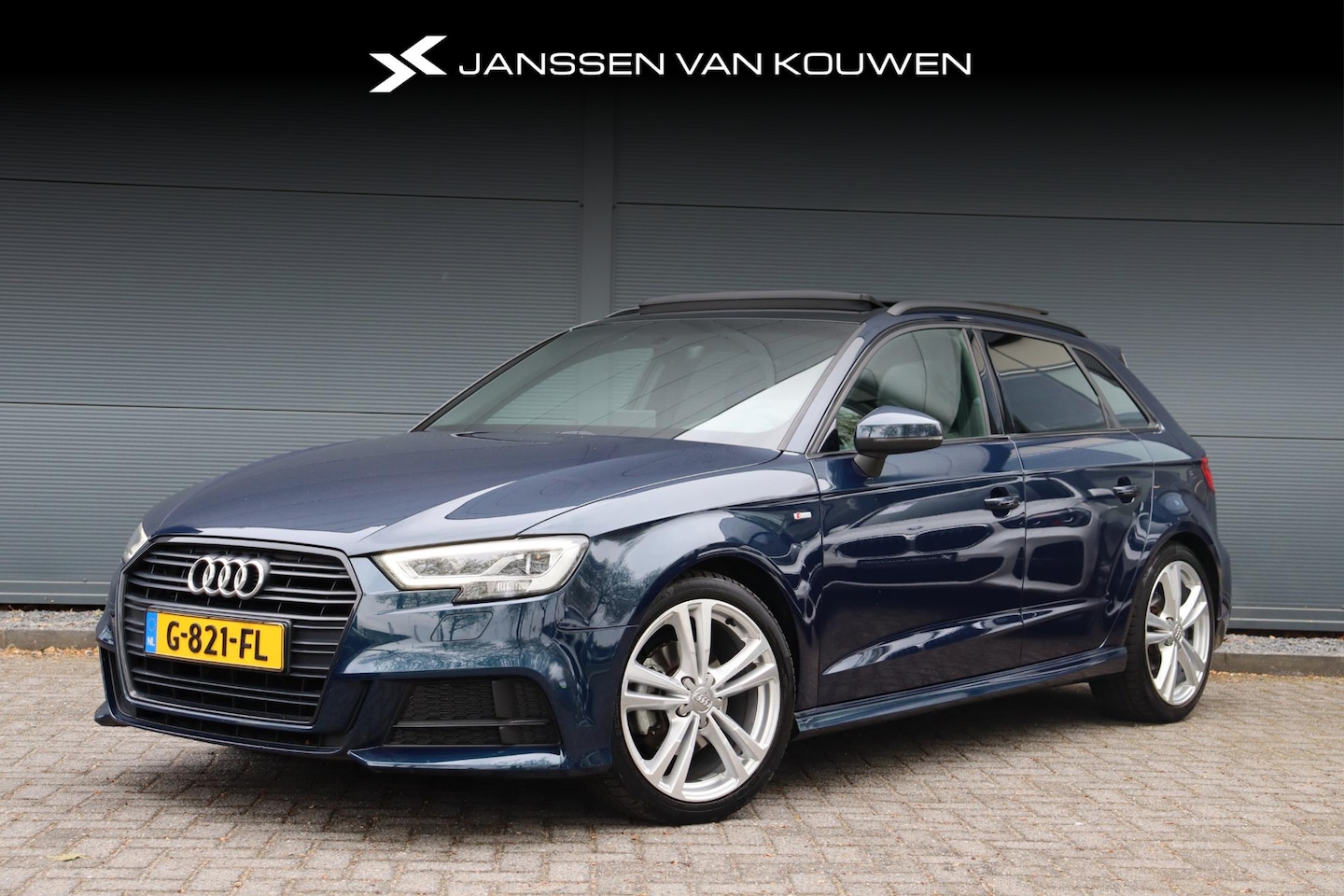 Audi A3 Sportback - 35 TFSI CoD Advance Sport S-Line Automaat Panoramadak Stoelverwarming Navigatie - AutoWereld.nl