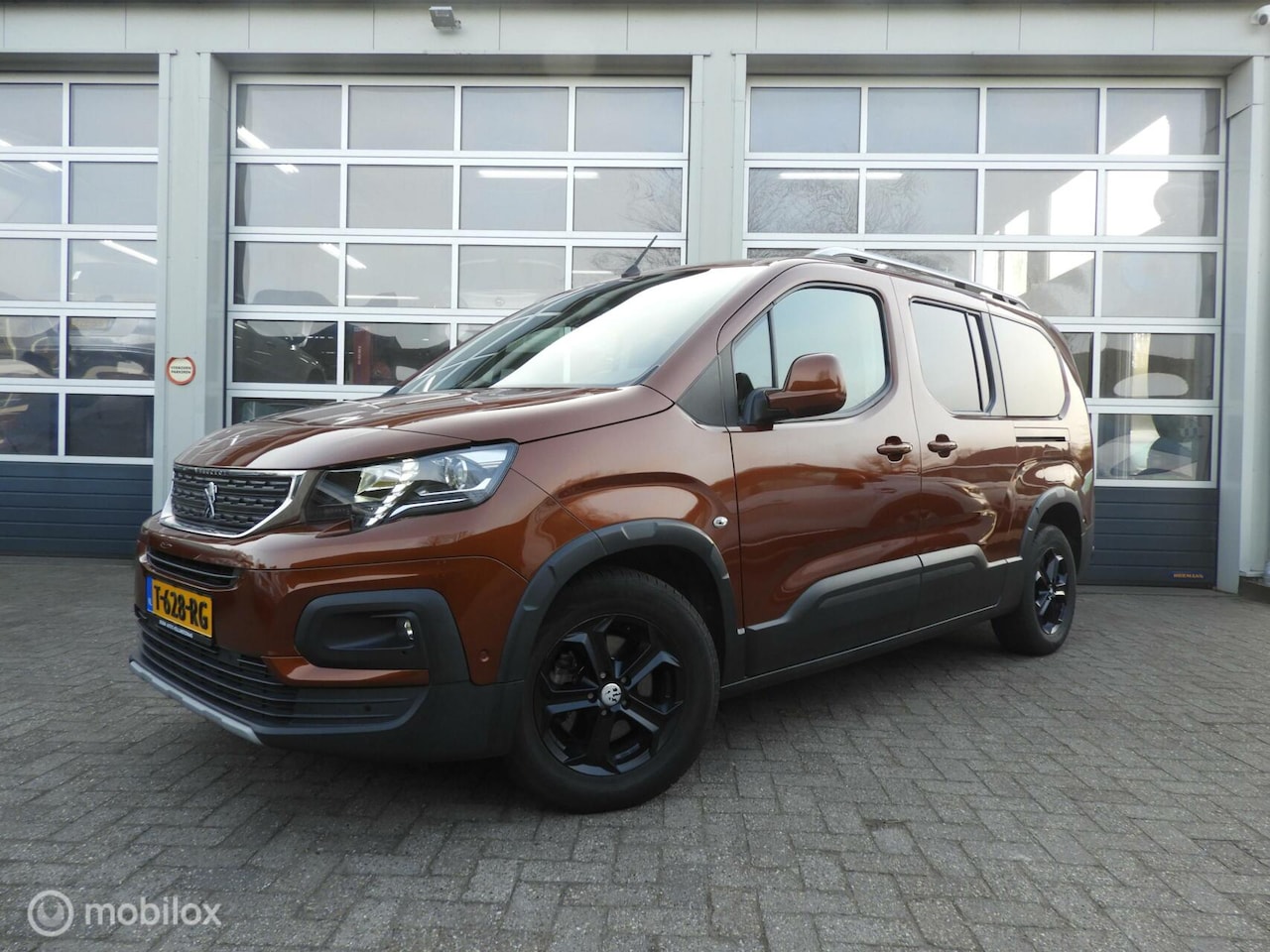 Peugeot Rifter Long - 1.2 Puretech Long GT-Line 7p. 1.2 Puretech Long GT-Line 7p. - AutoWereld.nl