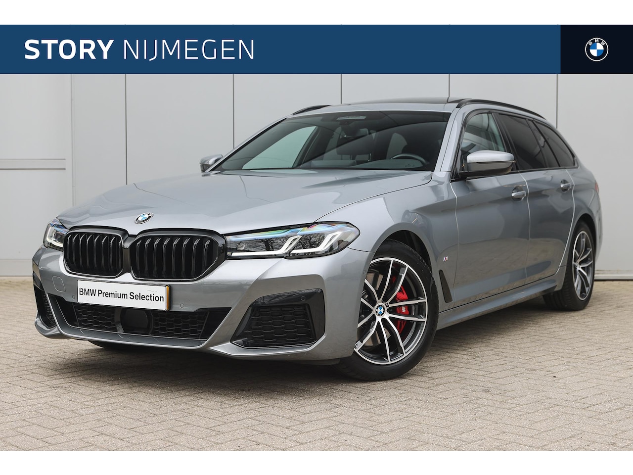 BMW 5-serie Touring - 520i High Executive M Sport Automaat / Panoramadak / Trekhaak / Laserlight / Active Cruise - AutoWereld.nl