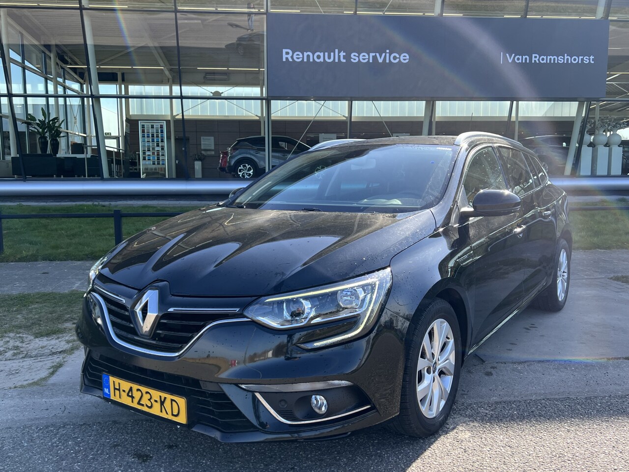 Renault Mégane Estate - 1.3 TCe Limited / 1e Eigenaar / Keyless / Climate / PDC V+A / Cruise / Applecarplay - Andr - AutoWereld.nl