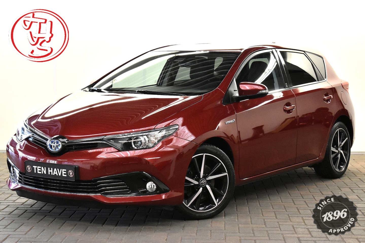 Toyota Auris - 1.8 Hybrid Dynamic Ultimate STANDKACHEL|CRUISE CONTROL|STOELVERWARMING|CLIMATE CONTROL - AutoWereld.nl