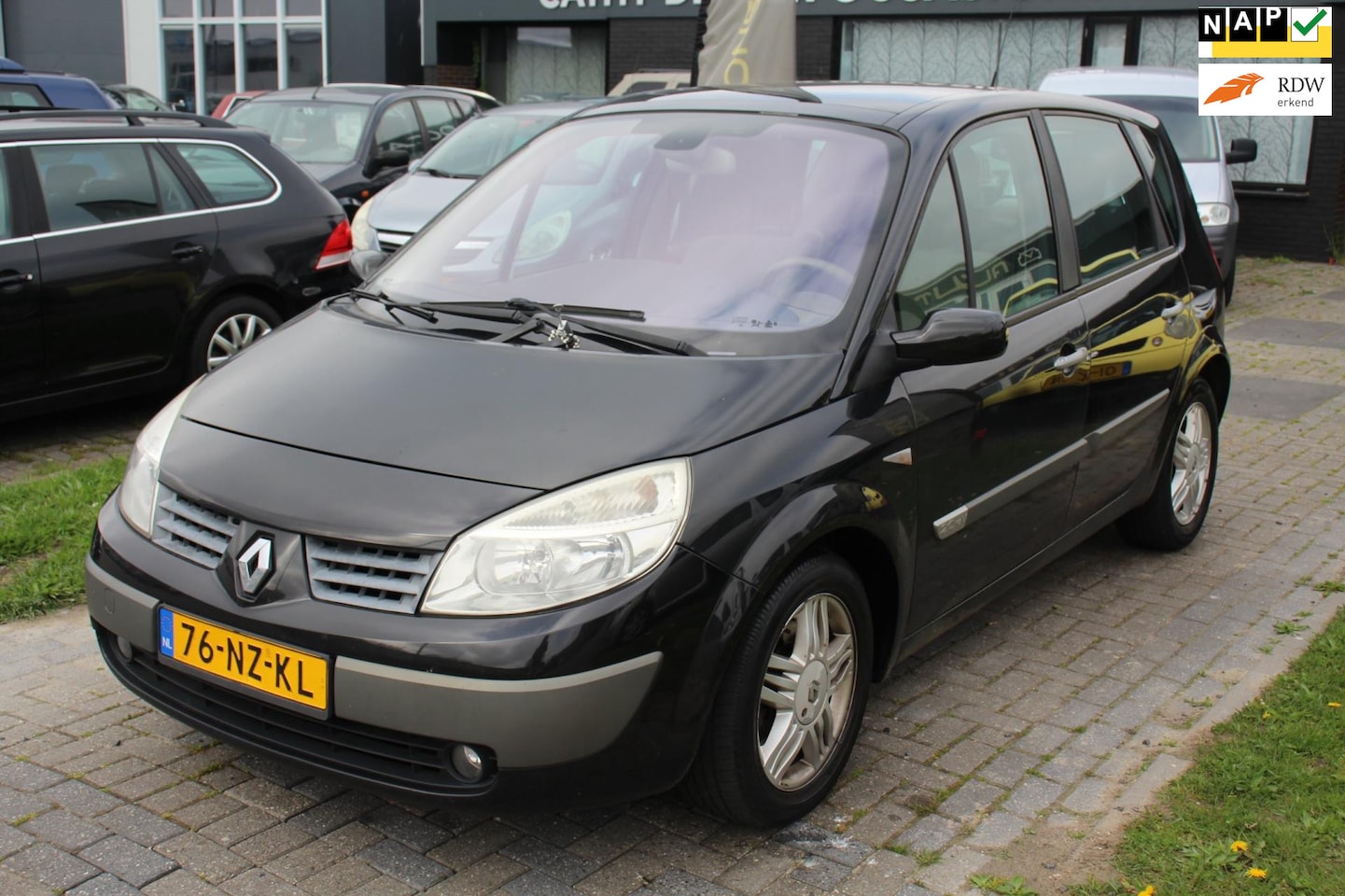 Renault Scénic - 2.0-16V Privilège Luxe AUTOMAAT Panoramadak Climate Cruise - AutoWereld.nl