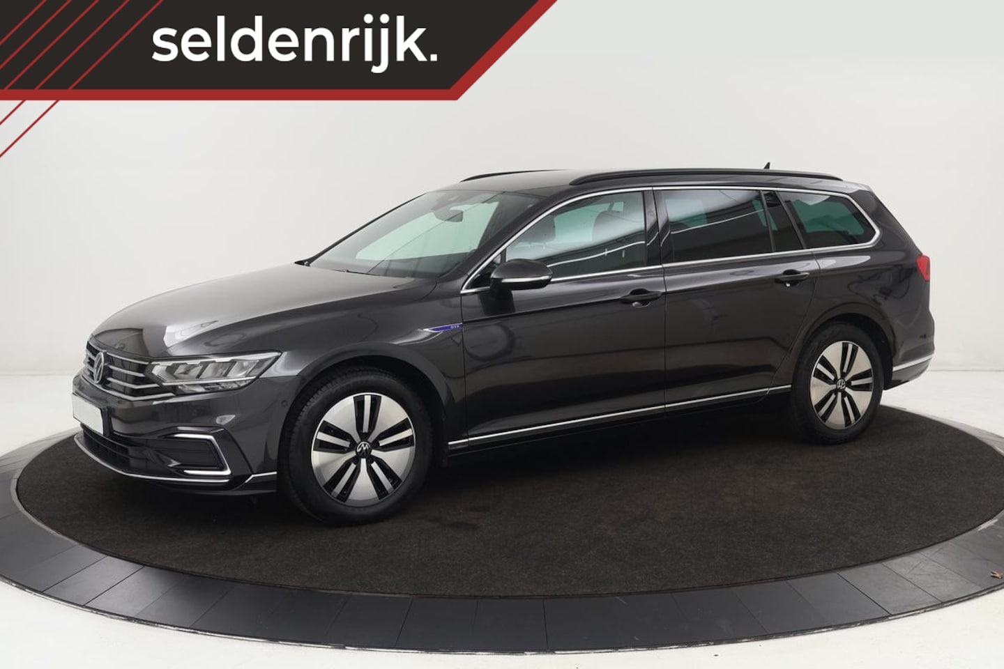 Volkswagen Passat Variant - 1.4 TSI PHEV GTE | Stoelverwarming | Carplay | Adaptive cruise | Camera | Full LED | Navig - AutoWereld.nl