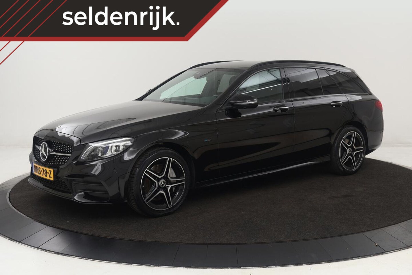 Mercedes-Benz C-klasse - 300e AMG Night | Carplay | 360 camera | Trekhaak | Stoelverwarming | Keyless | Leder/Alcan - AutoWereld.nl