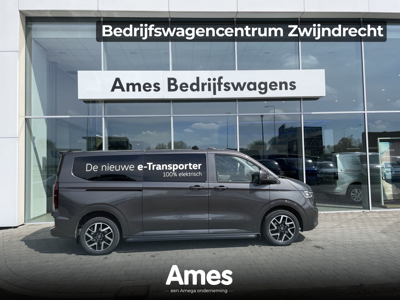 Volkswagen e-Transporter - 32 L2H1 Style 64 kWh | 286 PK | Trekhaak | App Connect | Camera - AutoWereld.nl
