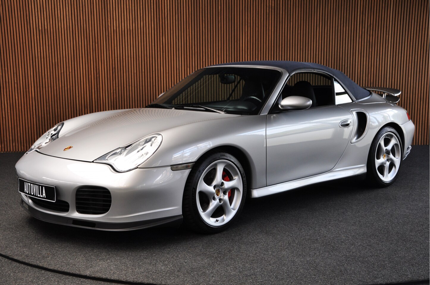 Porsche 911 Cabrio - 3.6 Turbo Bose Leder Navi Dealer onderh. - AutoWereld.nl
