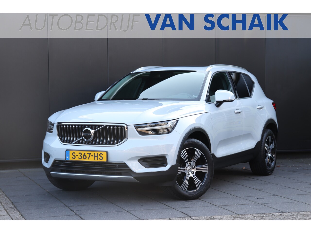 Volvo XC40 - 1.5 T3 Inscription | LEDER | STOELVERW. | H&K | CAMERA | PANO | TREKHAAK | CRUISE | NAVI | - AutoWereld.nl