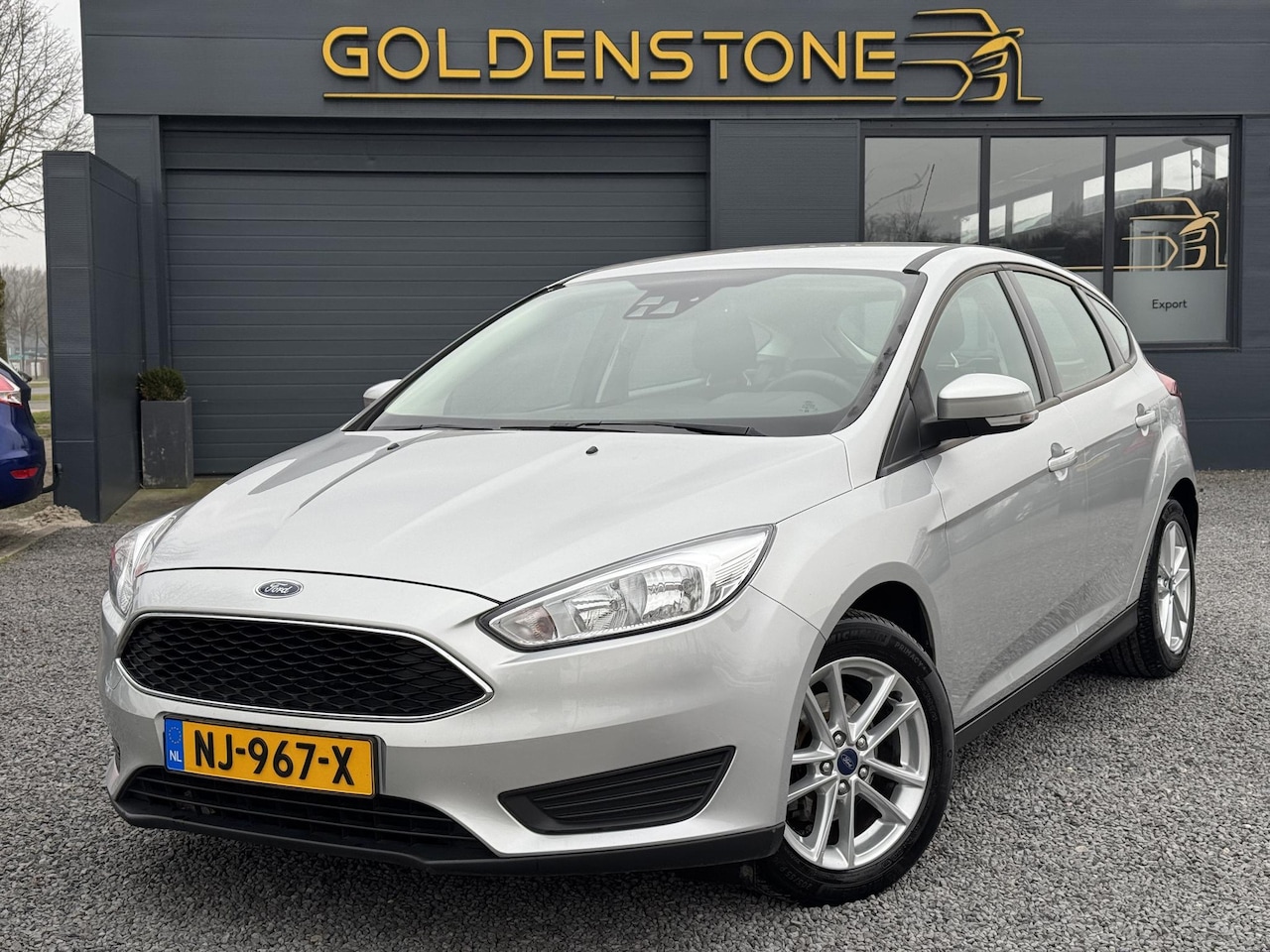 Ford Focus - 1.0 Titanium Clima,Cuise,PDC,Trekhaak,Weinig KM,125pk,Lmv,6 Bak,Nieuwe Apk bij Aflevering - AutoWereld.nl
