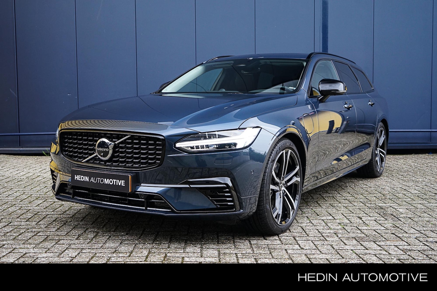 Volvo V90 - 2.0 T8 Plug-in hybrid AWD Ultimate Bright | Bowers&Wilkins audio | Geventileerde massage s - AutoWereld.nl