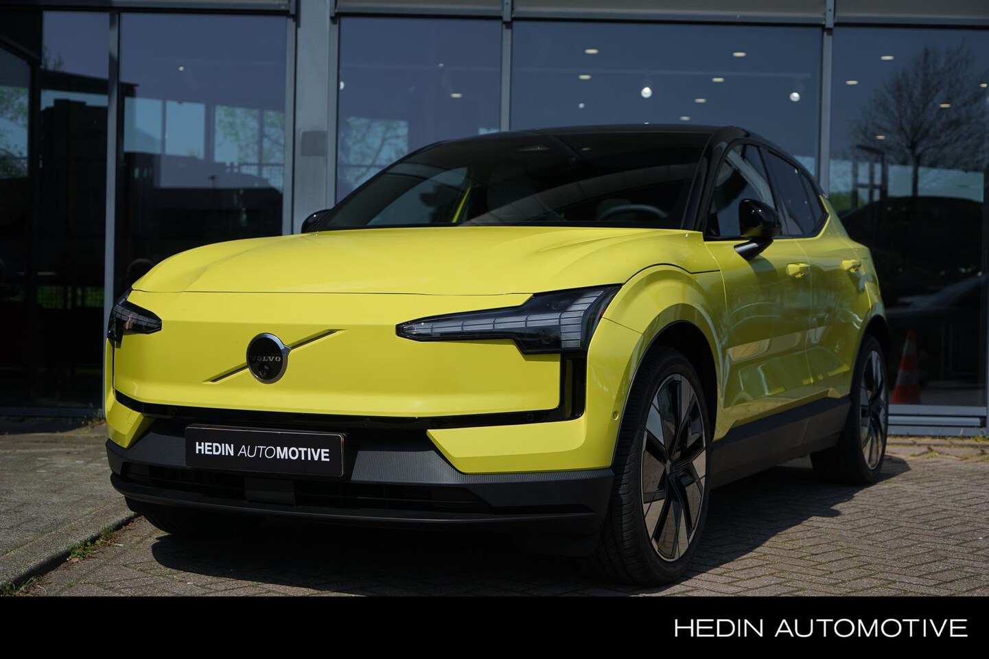 Volvo EX30 - Twin Motor Performance Ultra 69 kWh | 428 PK | 4WD | 360 Camera | Stoel & Stuurverwarming - AutoWereld.nl