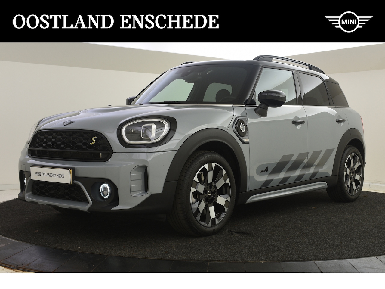 MINI Countryman - Cooper S E ALL4 Untamed Automaat / Achteruitrijcamera / Comfortstoelen / Stoelverwarming / - AutoWereld.nl