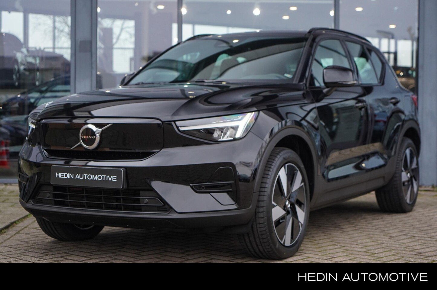 Volvo EX40 - Single Motor Extended Range Plus 82 kWh EV subsidie €2.950 | Nieuw en per direct leverbaar - AutoWereld.nl