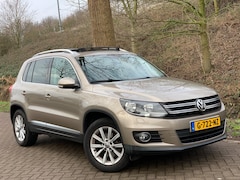Volkswagen Tiguan - 1.4 TSI Sport&Style PANO CLIMA LUXE 2012