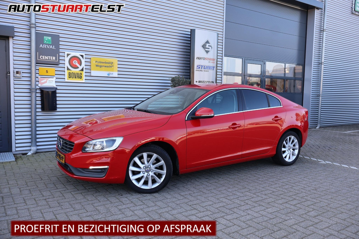 Volvo S60 - 1.5 T2 Nordic+ Navi | Cruise | Stoelverwarming | Climate Controle | Volledig Onderh. - AutoWereld.nl