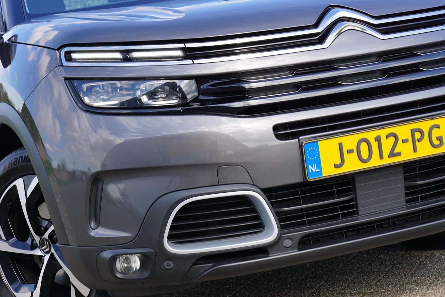 Citroën C5 Aircross - 1.2 PureTech 130pk Business Plus Automaat - Gris Platinium - Leder/Carplay/Trkhk - AutoWereld.nl