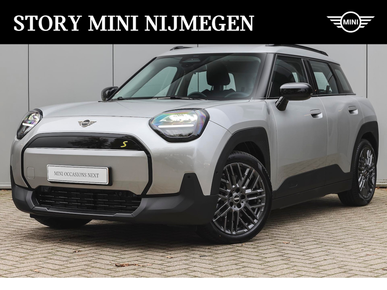 MINI Aceman - SE / Essential / Pakket XS / 18" Night Flash Spoke grey - AutoWereld.nl