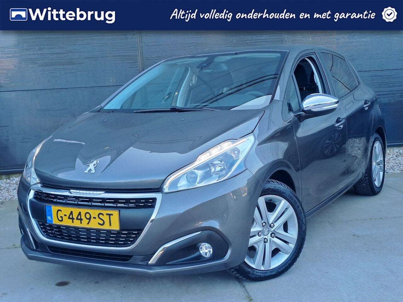 Peugeot 208 - 1.2 PureTech Signature | Navigatie | Parkeersensoren - AutoWereld.nl