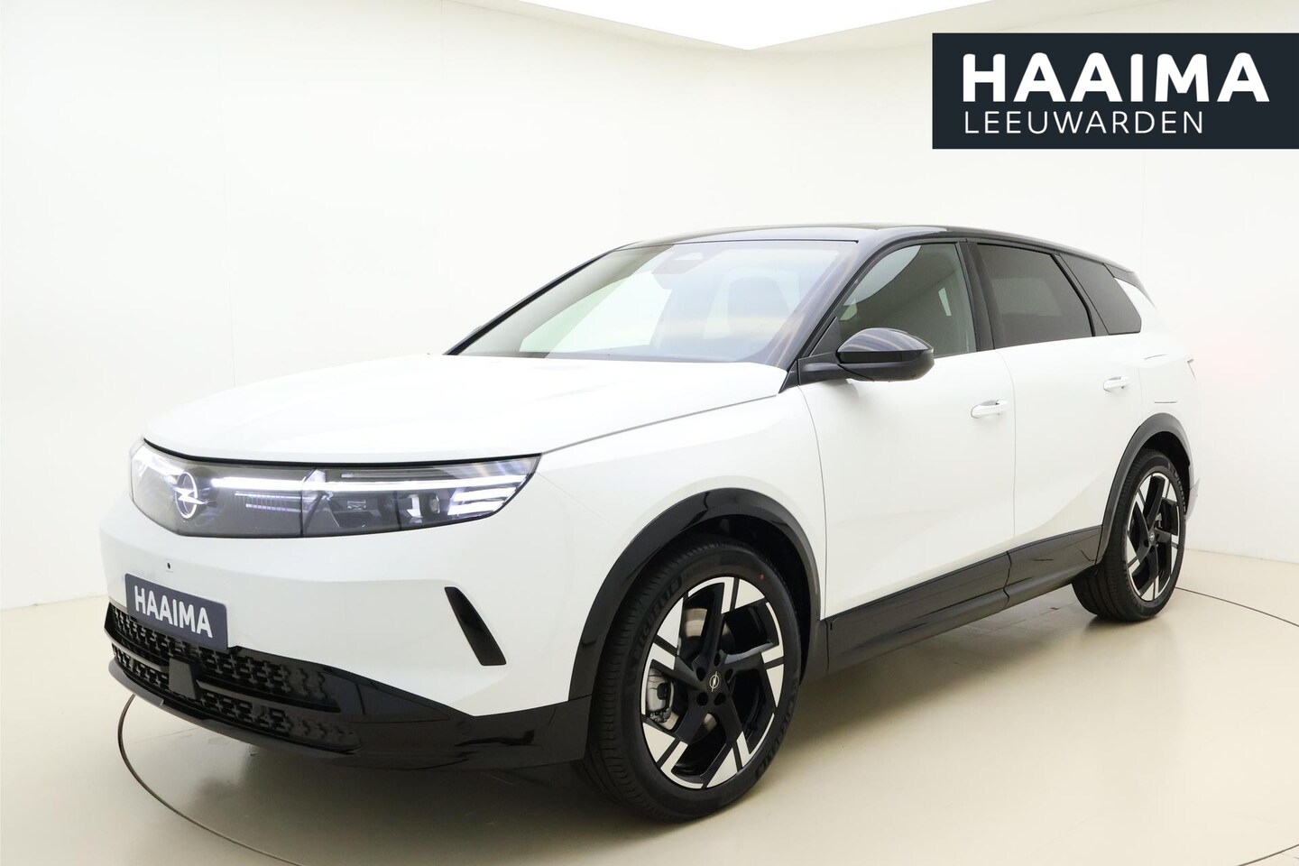 Opel Grandland Electric - GS 73 kWh | LED matrix | Lederen bekleding | Panoramadak | Head up display | Focal audio | - AutoWereld.nl