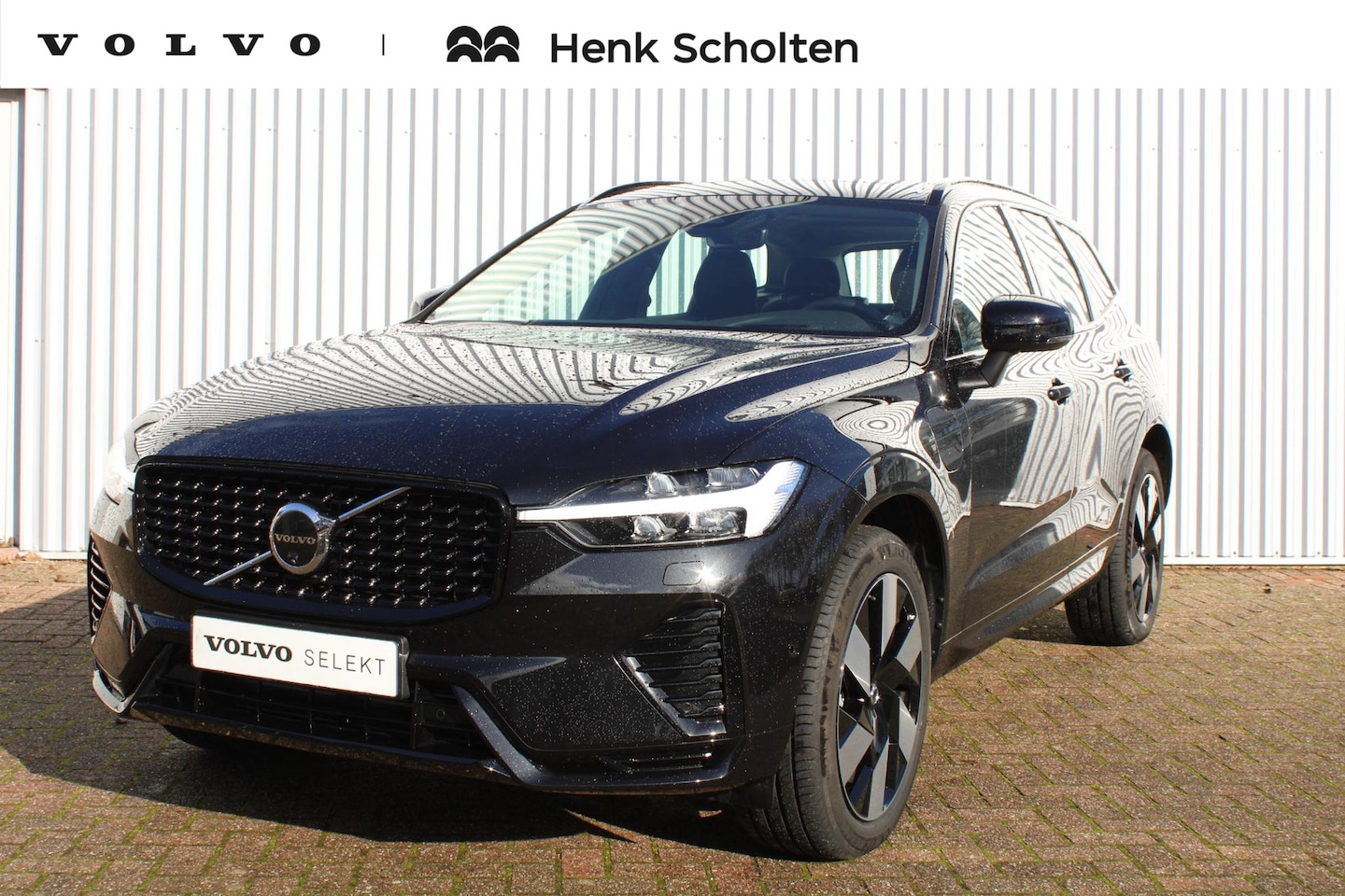 Volvo XC60 - T6 Automaat AWD Ultimate Dark | 360 Graden Camera | Verwarmbare Voor- en Achterstoelen | K - AutoWereld.nl