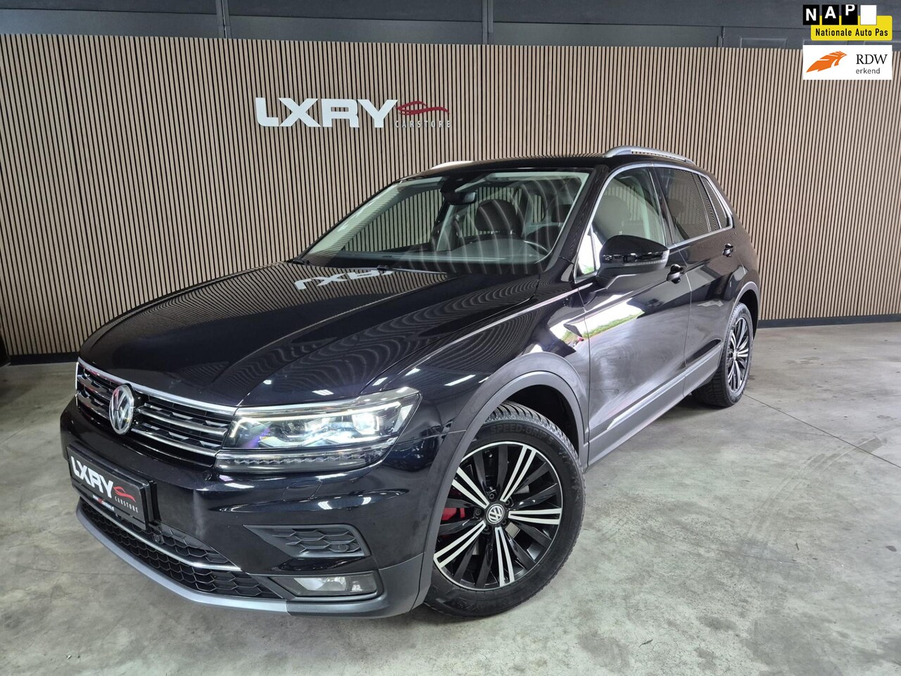 Volkswagen Tiguan - 2.0 TSI 4Motion Highline | Navi | Virtual | Pano | Dynaudio | 360 Camera | - AutoWereld.nl