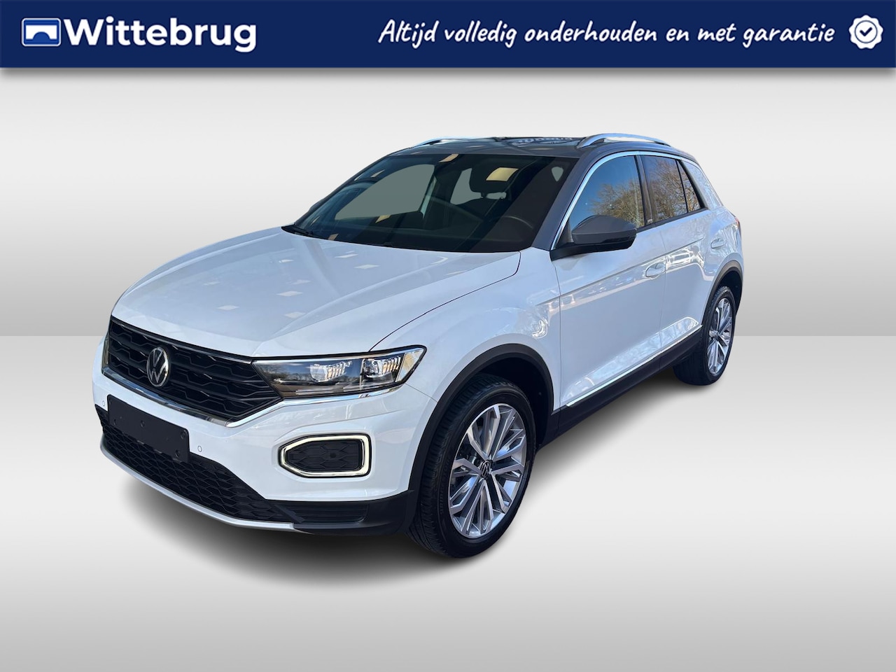 Volkswagen T-Roc - 1.5 TSI Style / DSG / Led / 18 Inch / Panorama dak / 150 PK / Virtual cockpit / Stand kach - AutoWereld.nl
