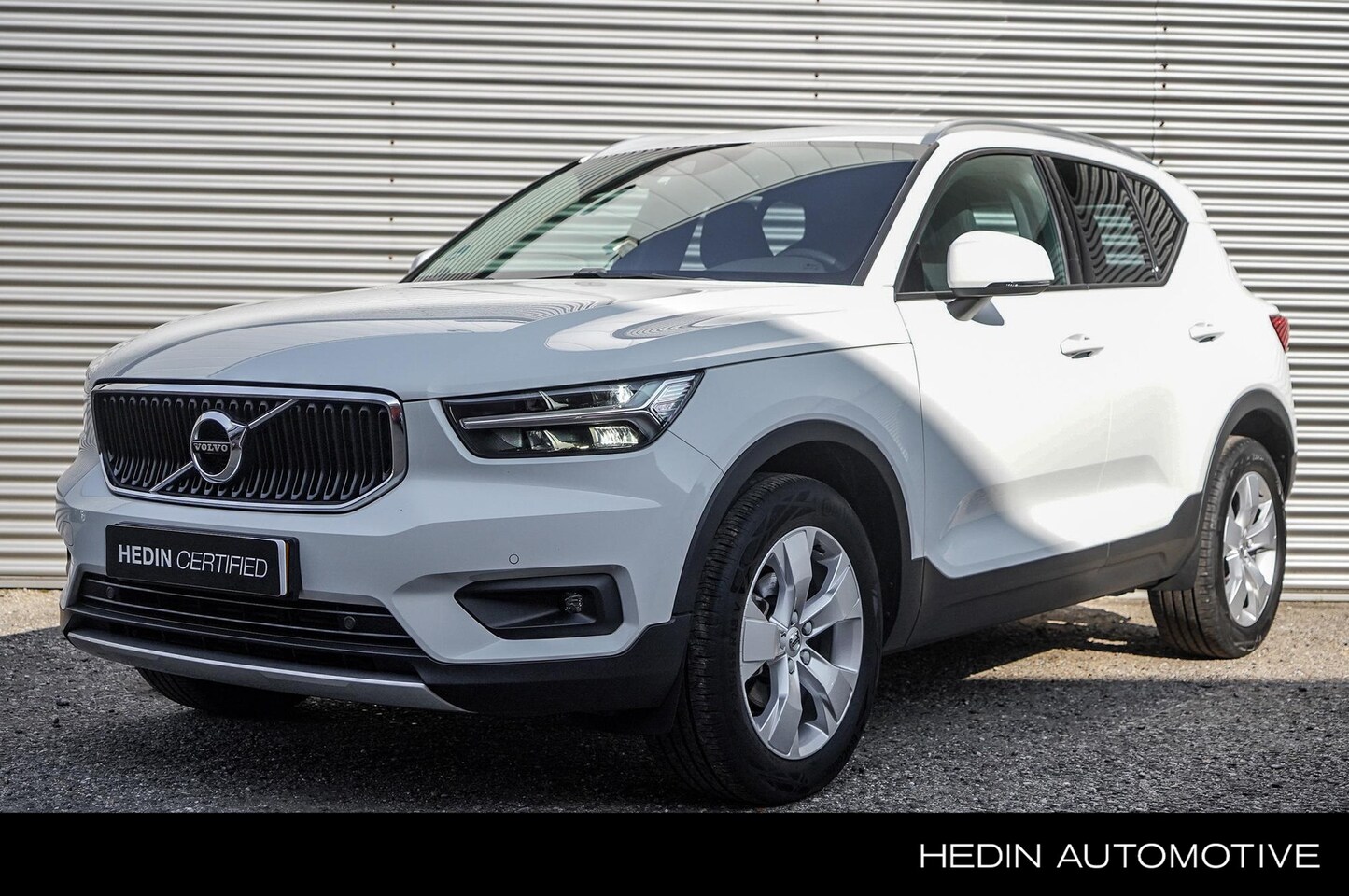 Volvo XC40 - T2 Business Pro | Adaptive Cruise | BLIS | Parkeercamera | Parkeersensor voor en achter| - AutoWereld.nl