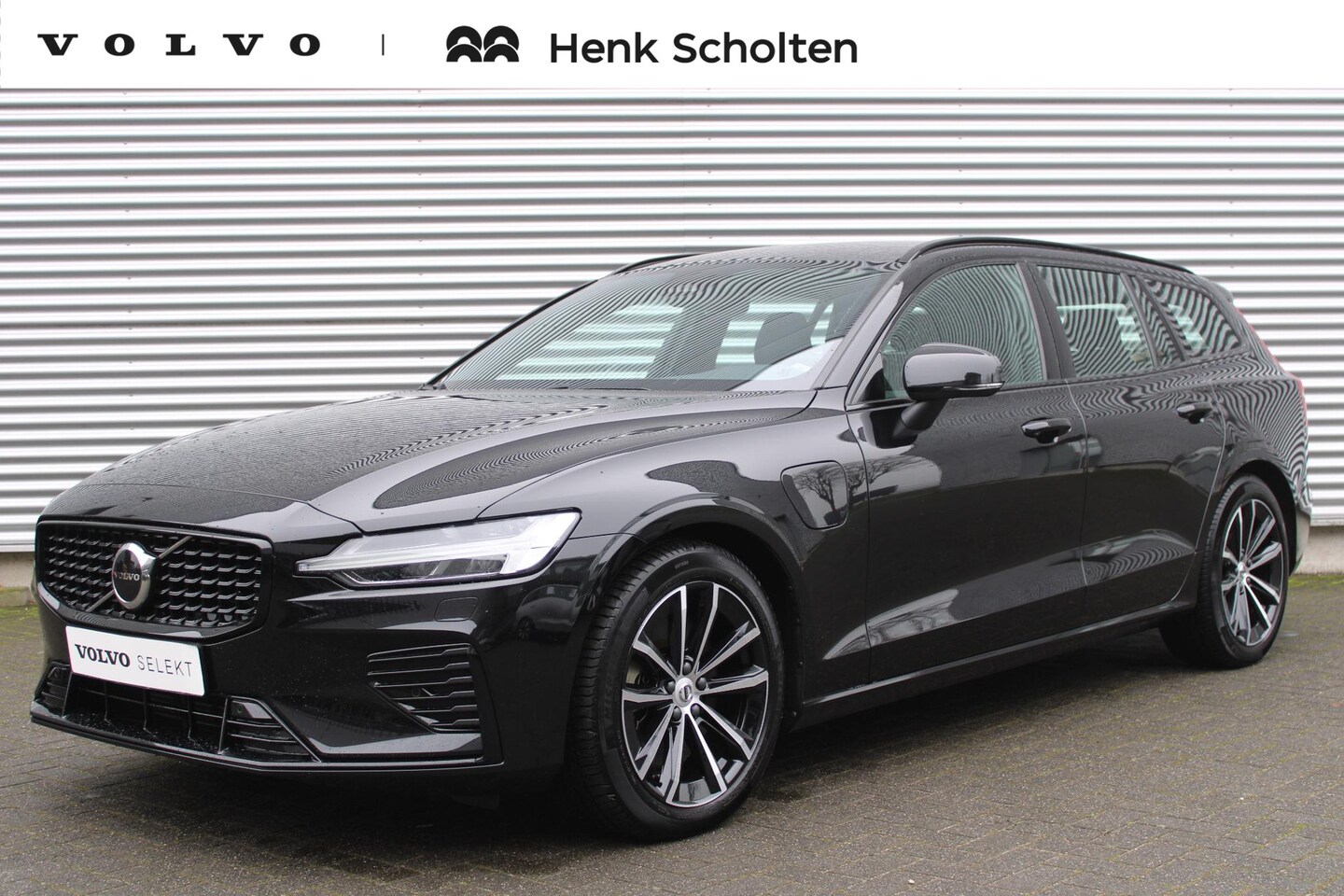 Volvo V60 - T6 Plug-in Hybrid Plus Dark | Apple Carplay/Android Auto | Electronic Climate Control | Ad - AutoWereld.nl