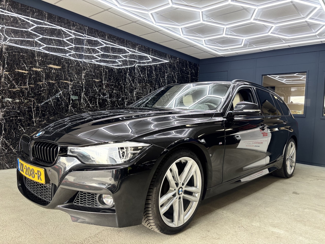 BMW 3-serie Touring - 318i M Sport Corporate Lease 318i M Sport Corporate Lease - AutoWereld.nl