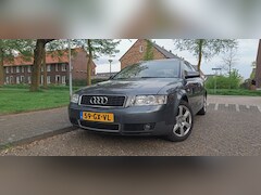 Audi A4 Limousine - 2.0 Exclusive MT 2.0 AUT / Cruise / Airco / NAP / nw. APK / Trekhaak / 16" LM