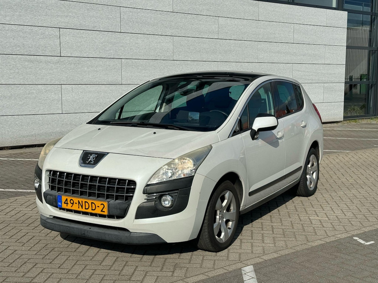 Peugeot 3008 - 1.6 VTi ST Pano/PDC/NAP - AutoWereld.nl