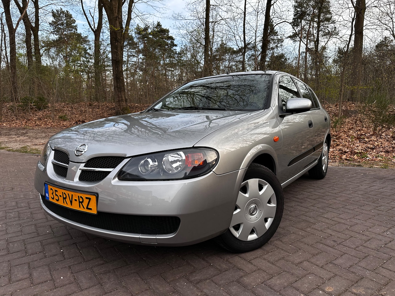 Nissan Almera - 1.5 Visia - AutoWereld.nl