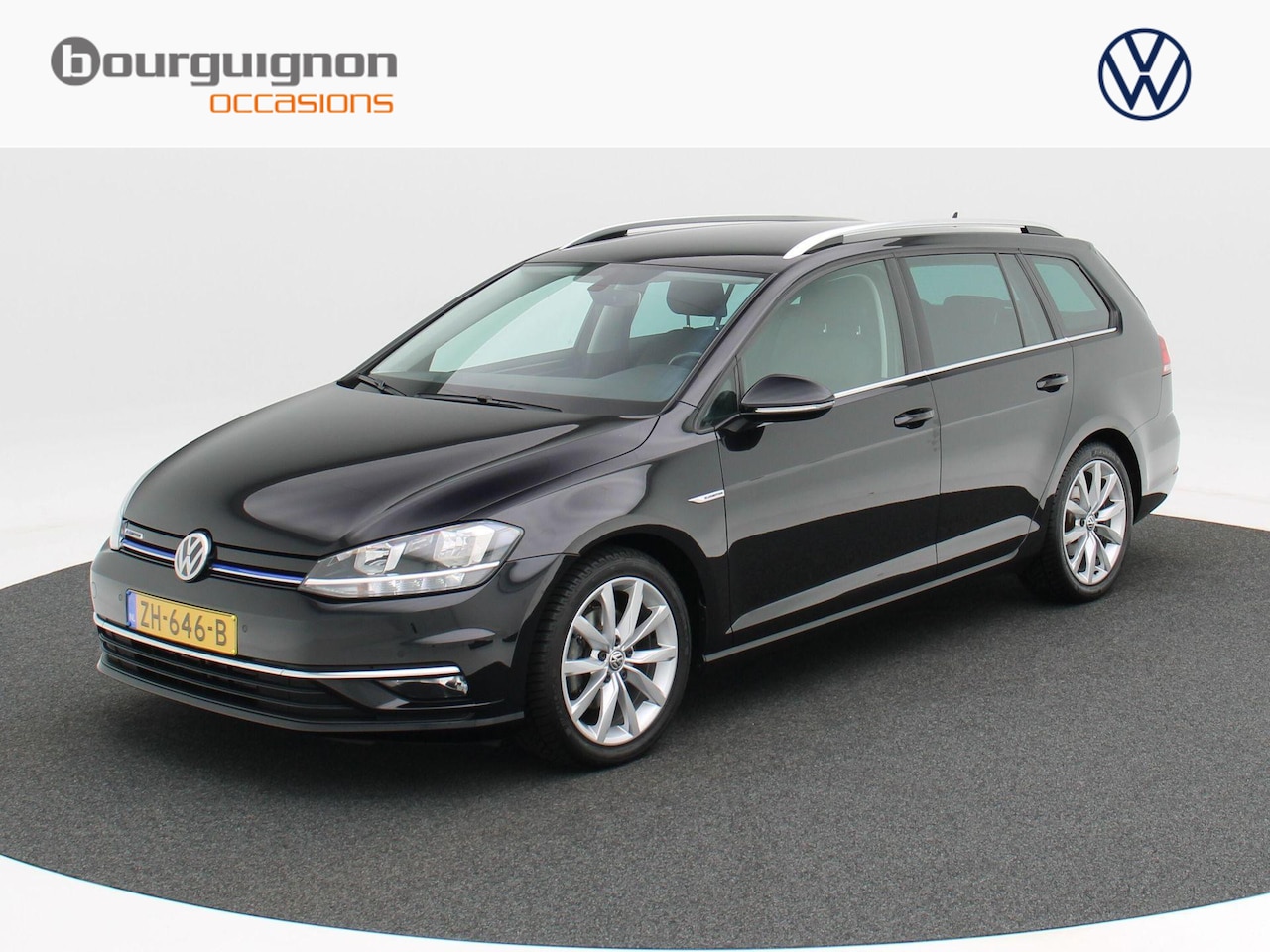 Volkswagen Golf Variant - 1.5 TSi 130 Pk Automaat Highline | Navigatie | Trekhaak | 17 Inch | Virtual Dashboard | Ad - AutoWereld.nl