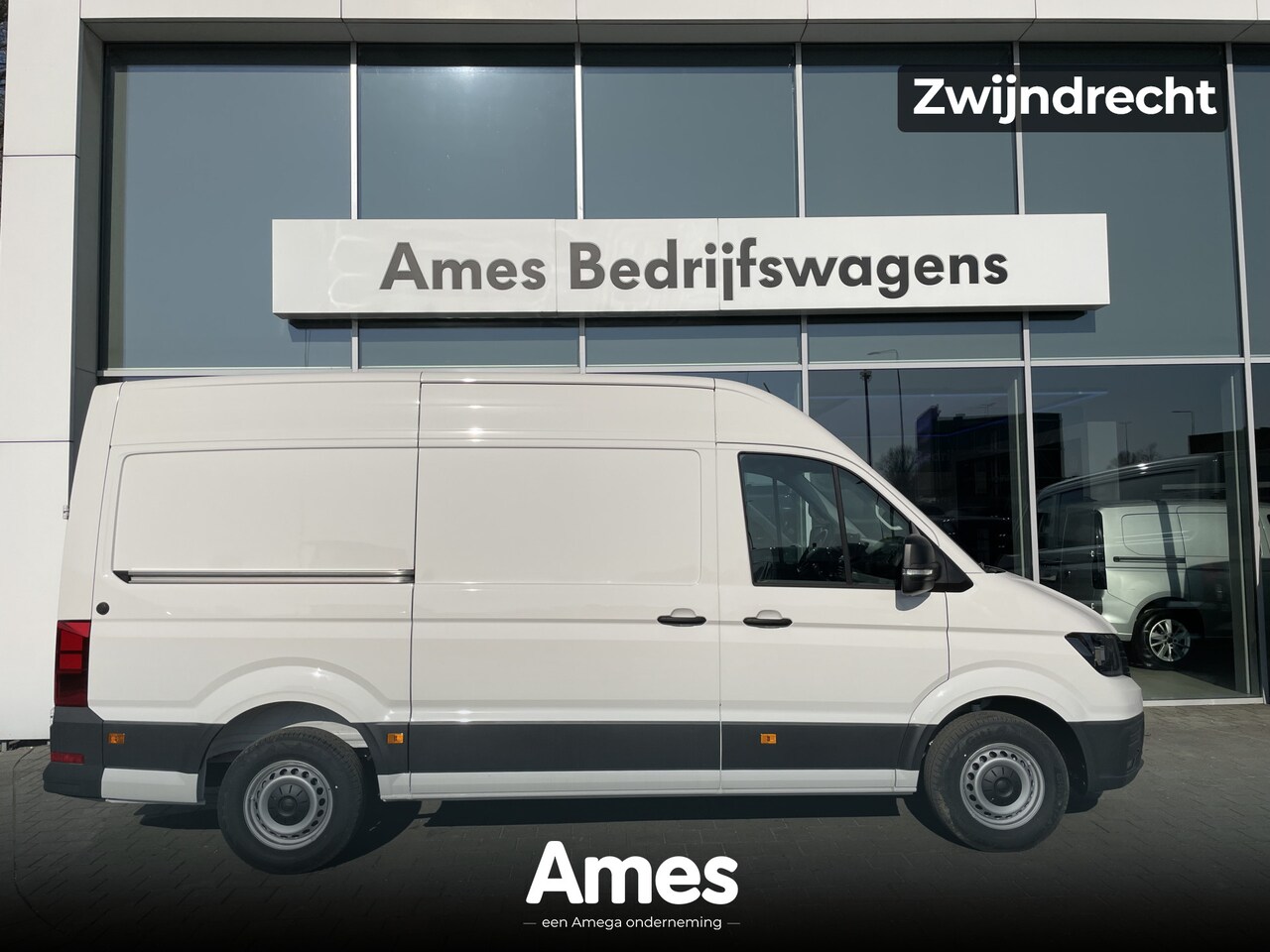 Volkswagen Crafter - 35 2.0 TDI L3H3 Trendline 140PK hand facelift - AutoWereld.nl