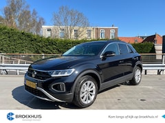 Volkswagen T-Roc - 1.0 TSI 115 pk Life Edition | Comfort pakket | Apple Carplay | Keyless Entry | Achteruitri