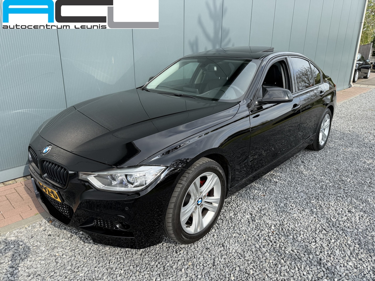 BMW 3-serie - 316i 136pk High Executive M-Sportpakket Sedan - AutoWereld.nl