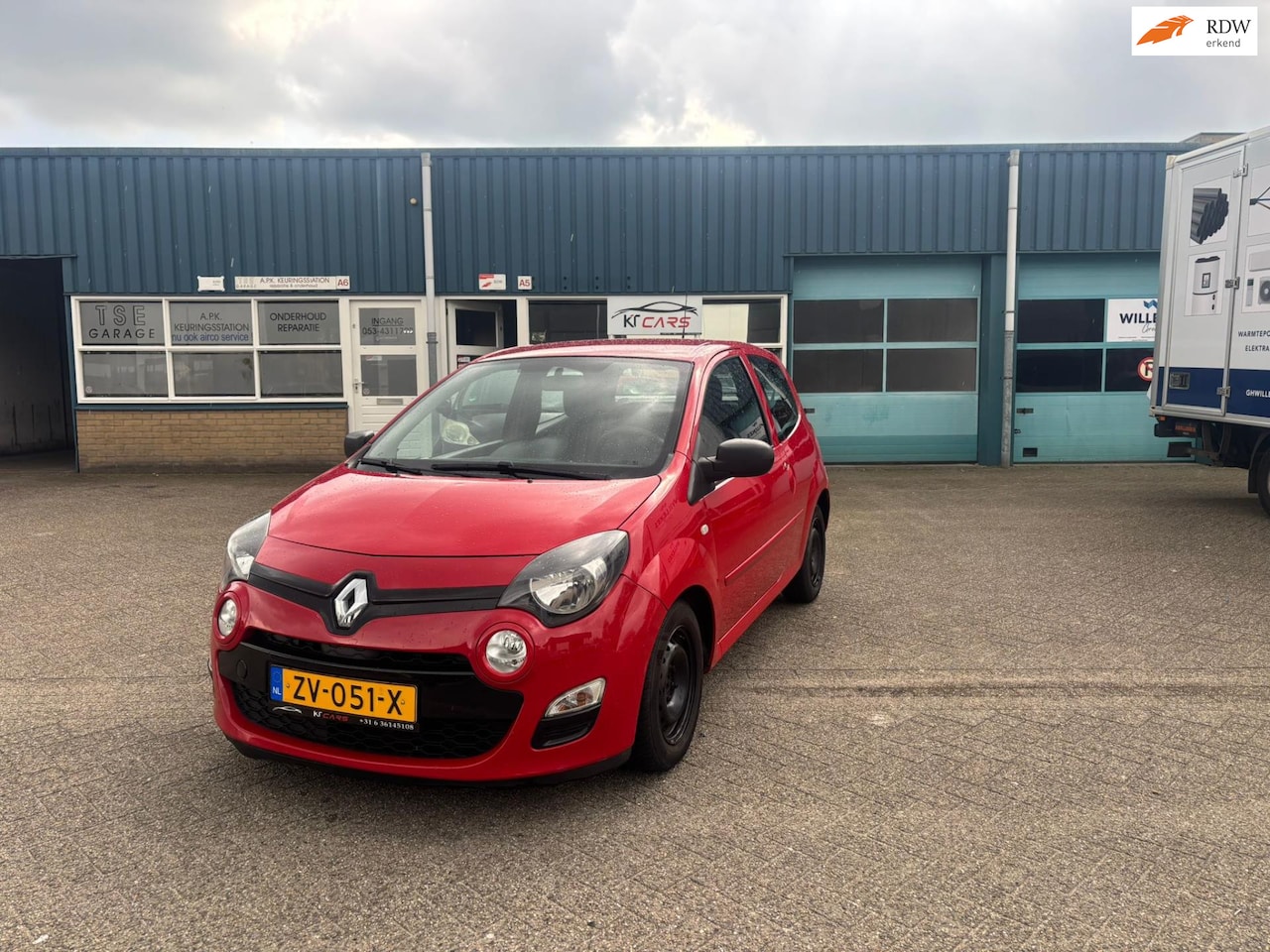 Renault Twingo - 1.2-16V Authentique / EL RAMEN / BLUETOOTH PARROT / TREKHAAK / APK - AutoWereld.nl