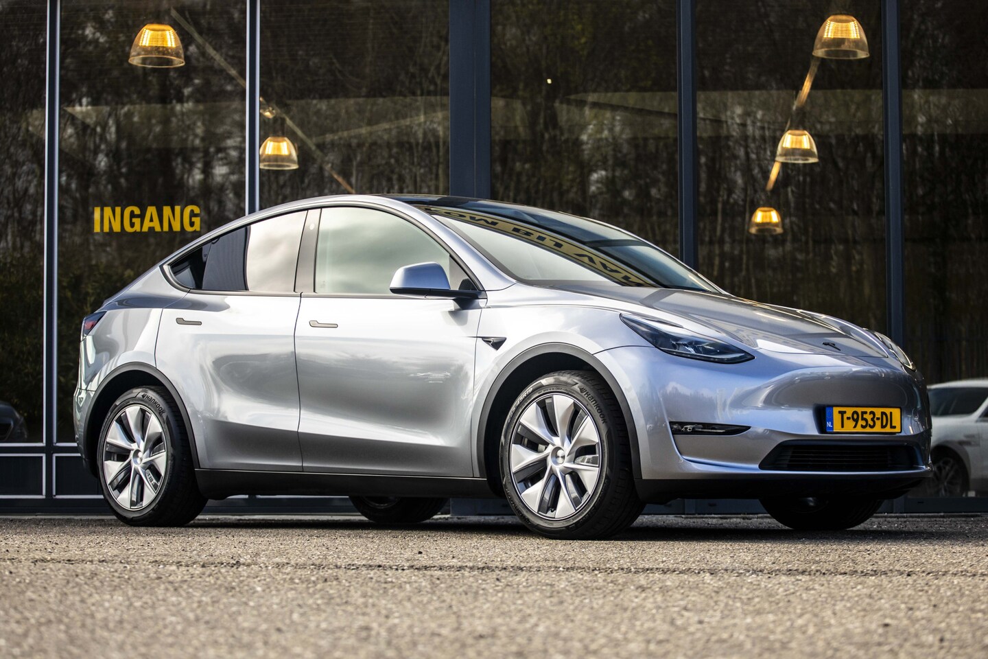 Tesla Model Y - Long Range AWD 75 kWh Long Range AWD 75 kWh - AutoWereld.nl